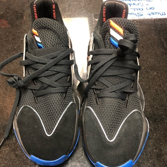 HARDEN VOL. 4 GCA \'BARBERSHOP\' sz 10

F97187 main image 7